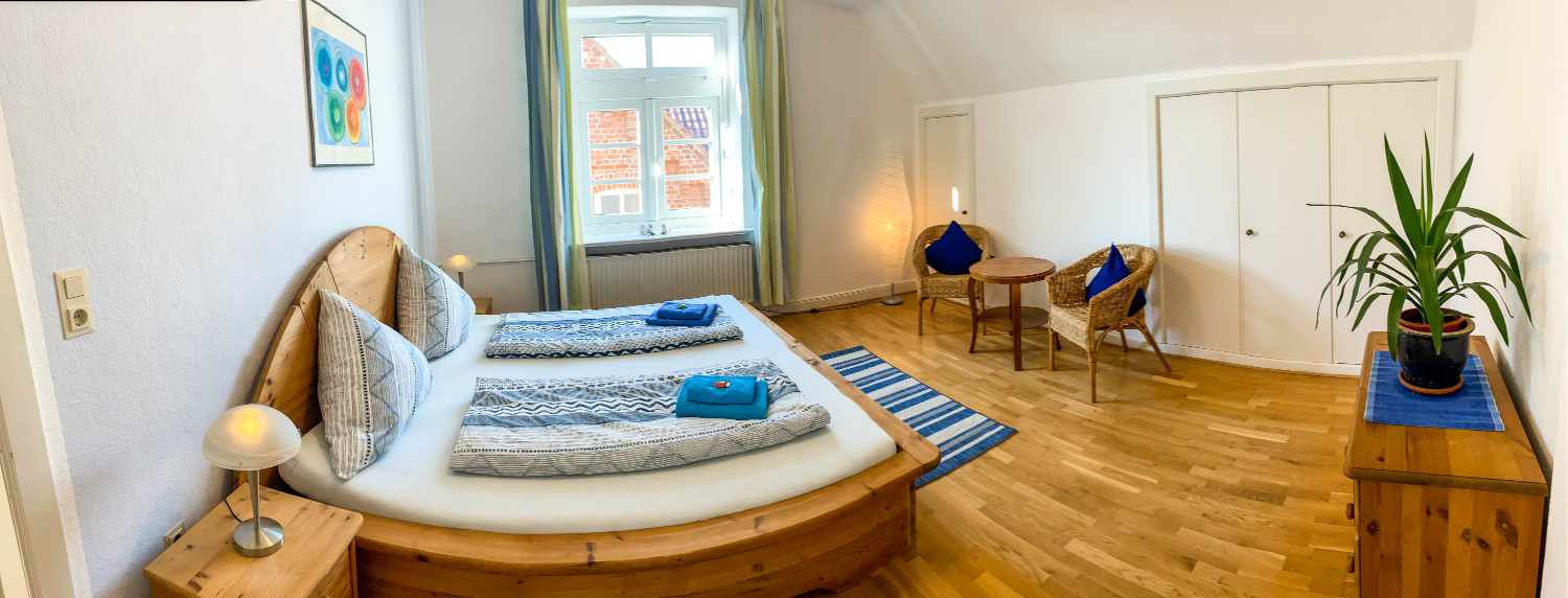 Schlafzimmer 1 Ferienwohnung-1 Traumzeit f&uuml;r zwei Personen