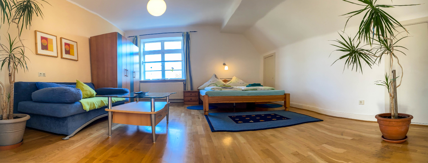 Schlafzimmer 2 Ferienwohnung-1 Traumzeit f&uuml;r drei Personen